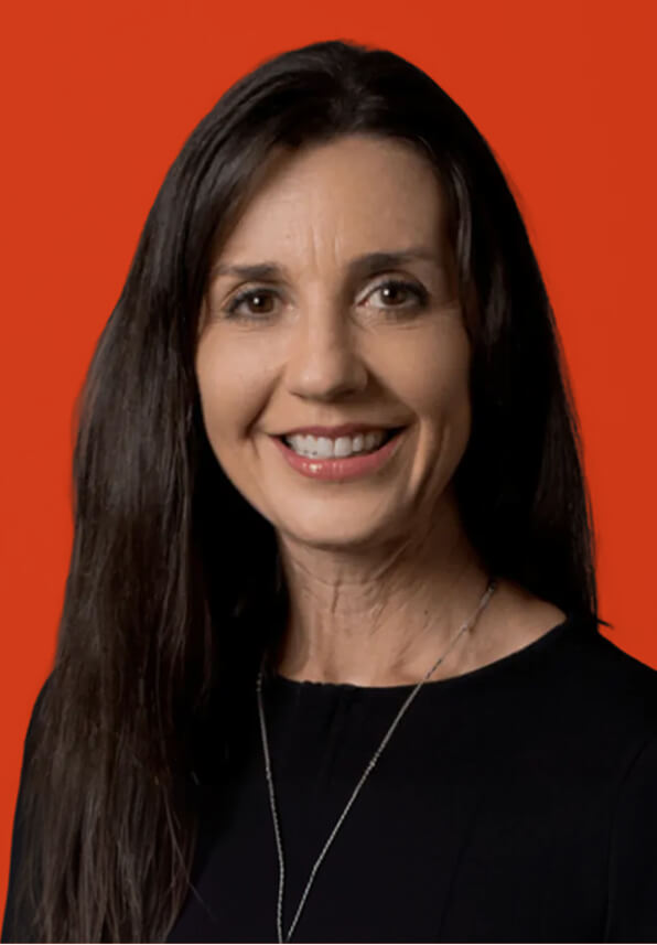 Headshot of Lisa L. Baldwin - Highlight effect