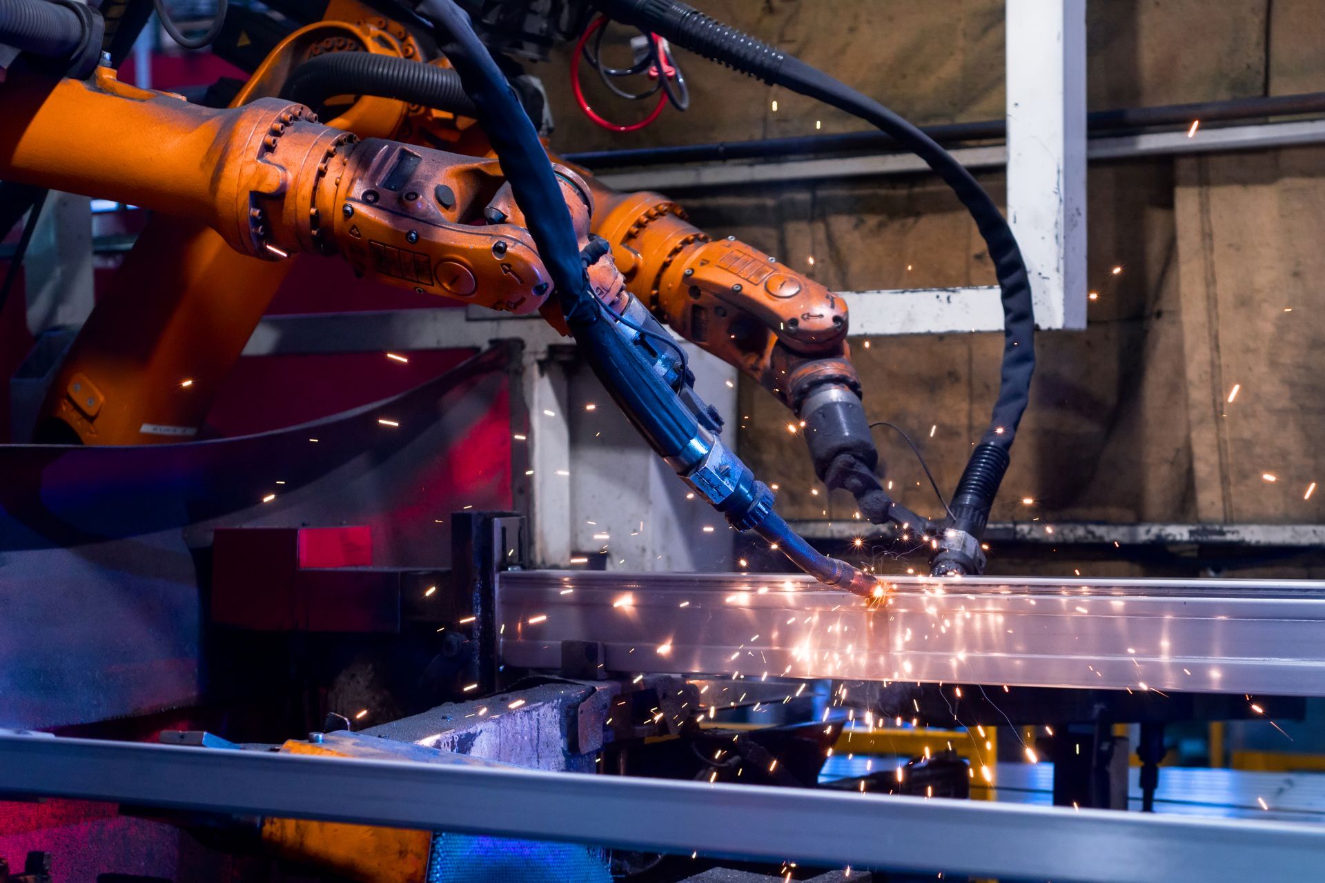 Hydraulic arm working metal