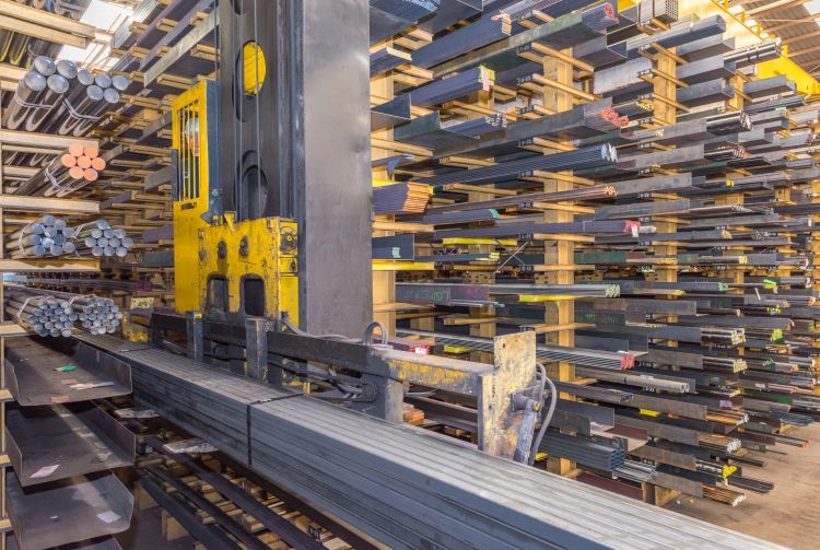 Reliance metal products including carbon steel beams, stainless steel sheet, aluminum plate, and specialty alloys for industrial manufacturing applications